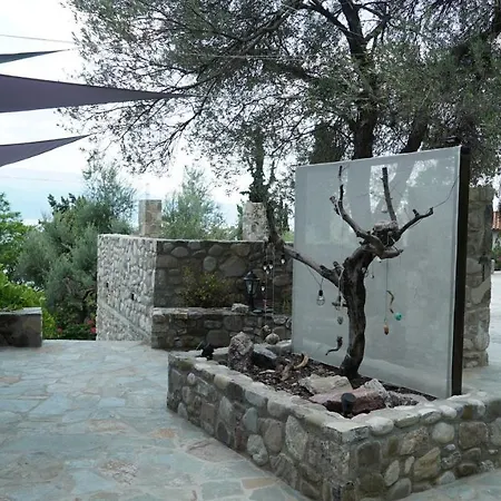 Villa Estate Skaloma